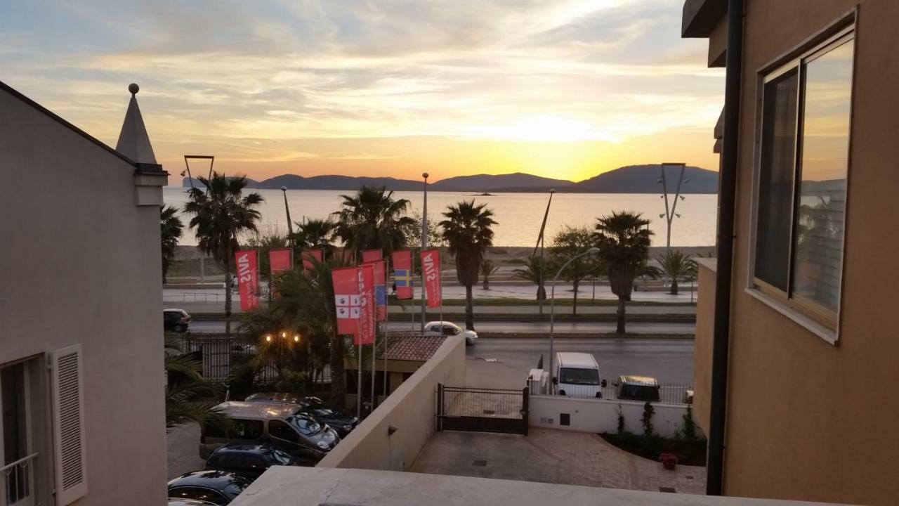 Appartamento In Centro Fronte Spiaggia Del Lido Con Terrazza Vista Mare E Wi-Fi Alghero Exterior foto